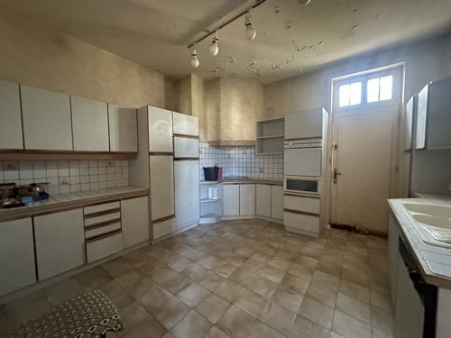 Opération de rénovation immobilière — 94 rue pierre curie riorges